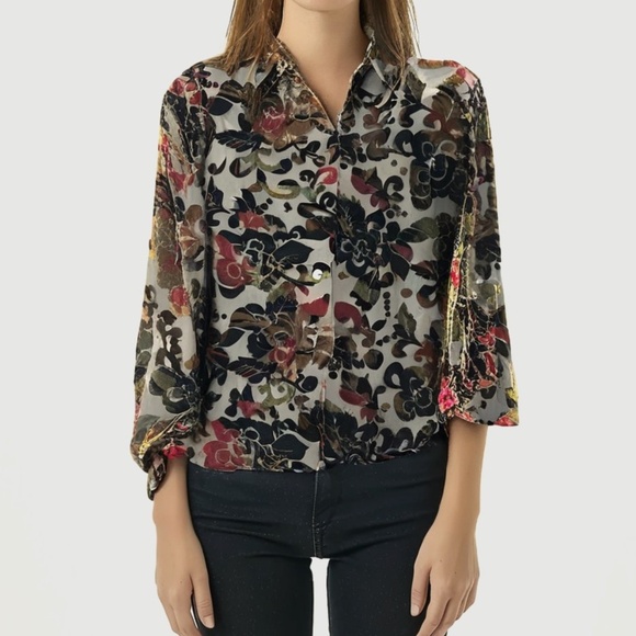 Mantles Devorsheer loose  style shirt size small floral print long sleeves - Picture 1 of 7